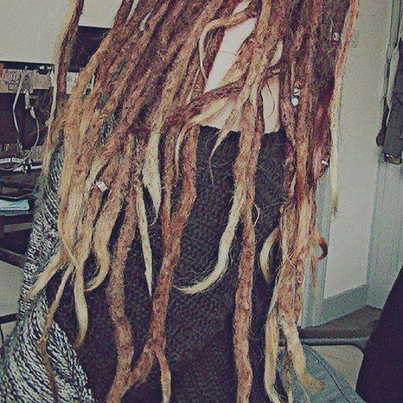 DREADLOCKS - Picture 2 of 4