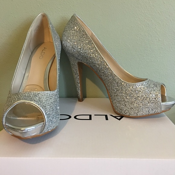 🌸 price negotiable🌸 ALDO Heels (with ALDO box)