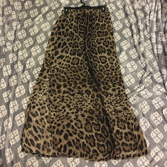 Leopard skirt