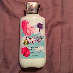 Carried Away She & Vitamin E body lotion