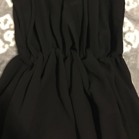 LBD - Picture 2 of 4