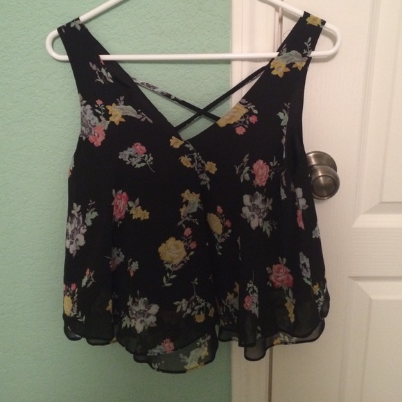 Black floral tank top!