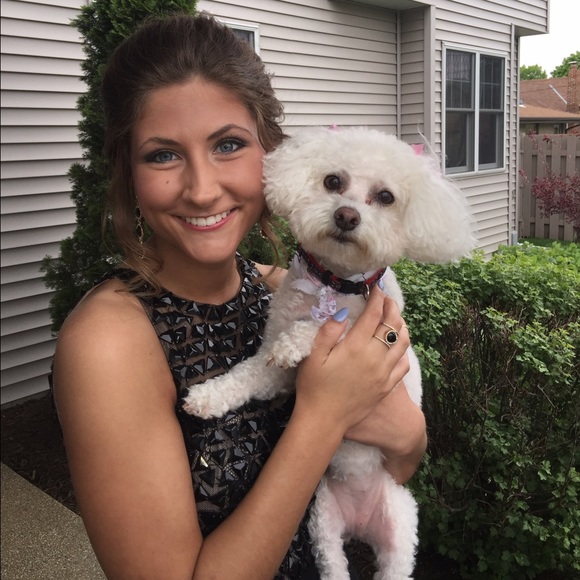 Meet your Posher, Olivia