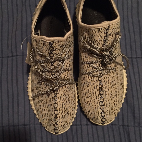 Authentic Yeezy Boosts size 11.5 brand new - Picture 2 of 4