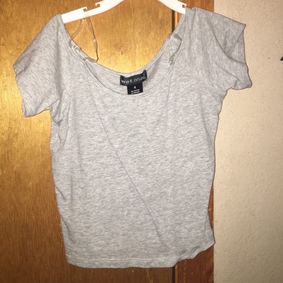 Grey crop top🙆🏽