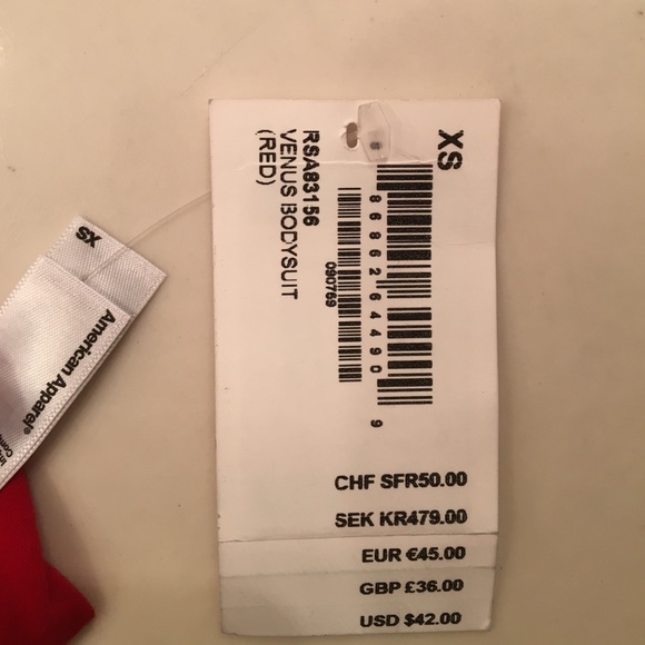 Red long sleeve low cut bodysuit💎 - Picture 3 of 3