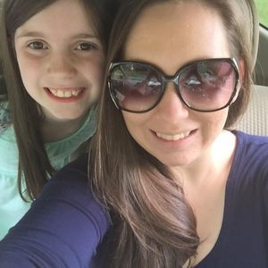 Meet your Posher, Lizzie