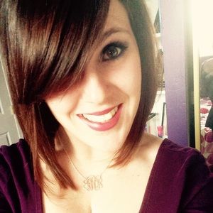 Meet your Posher, Julia