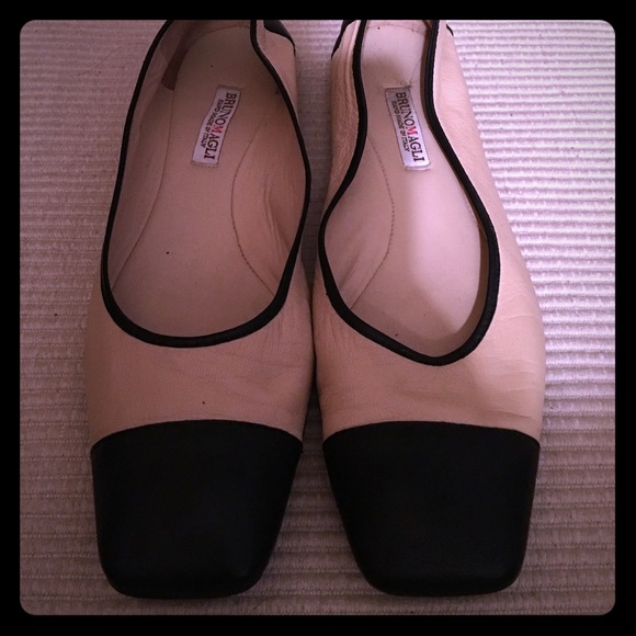 Bruno Magli flats