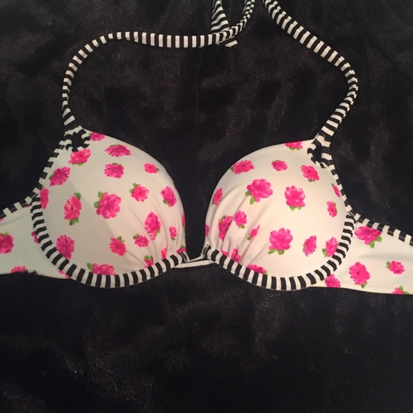 Victoria's Secret bombshell bikini top