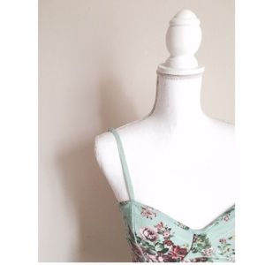 🆕 Floral tank/camisole/top