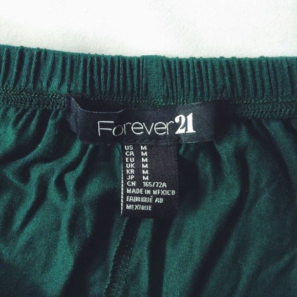 🚫SOLD🚫 emerald green high low skirt - Picture 2 of 2