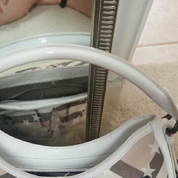 Burberry Nova Check Star Bag - Picture 4 of 4