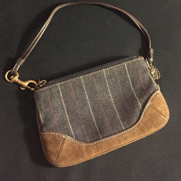 Vintage Authentic Coach Wristlet - Picture 4 of 6