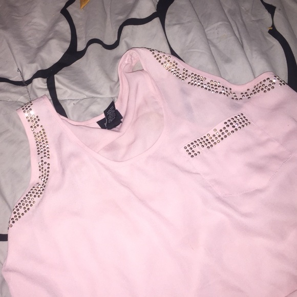 Pink Flowy shirt - Picture 2 of 4