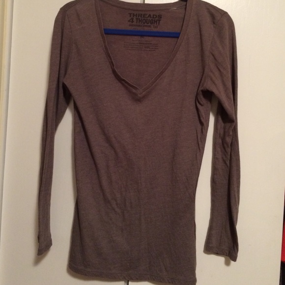 Long sleeve organic cotton v neck
