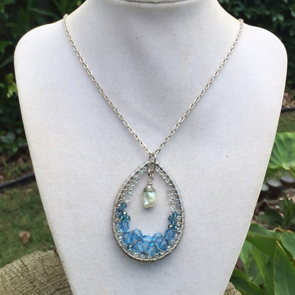 Keshi Pearl &Teardrop Necklace - Picture 4 of 5