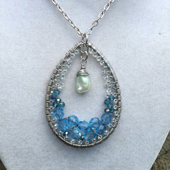 Keshi Pearl &Teardrop Necklace - Picture 3 of 5