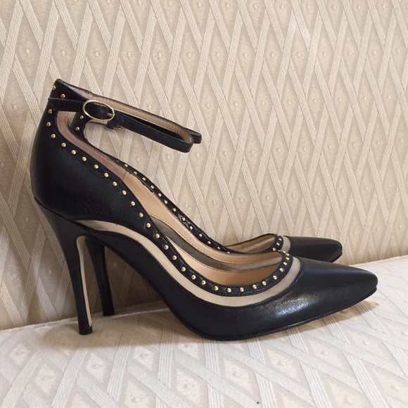 Show stopping ankle strap shoes❤️👠