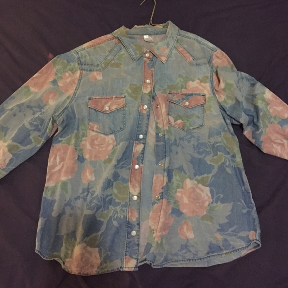Floral chambray button down!