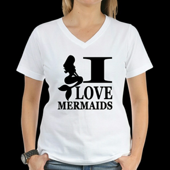 I Love Mermaids Tee