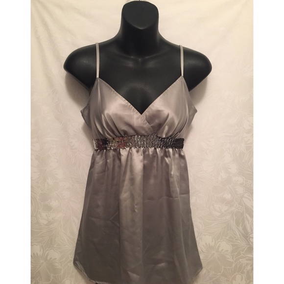Express Tops - 🆕 Silver Gray Sequined Top