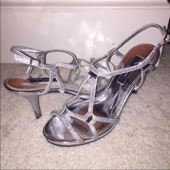 9M Silver Sparkle Glitter Heels / Pumps