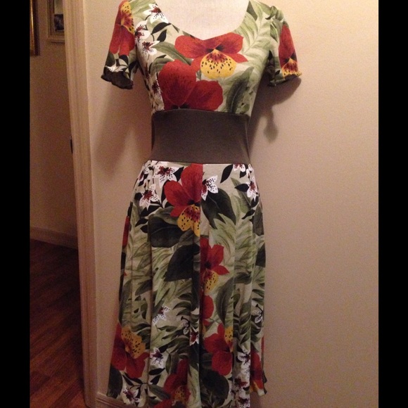 Dresses & Skirts - Dress