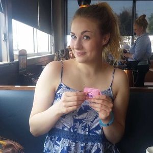 Meet your Posher, Jen