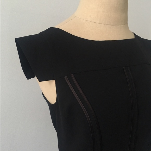 NWT Black Vince Camuto Piped Pencil Dress