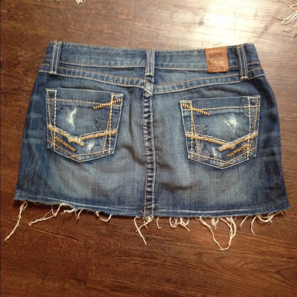🎉BKE Denim Skirt - Picture 4 of 6