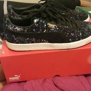 Paint splattered pumas