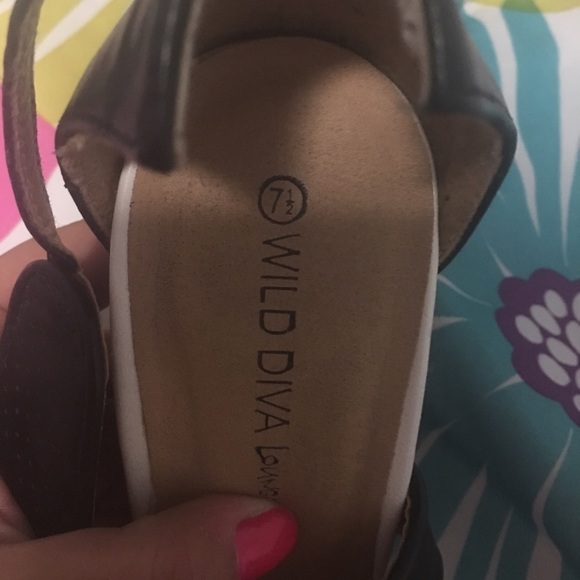 Shoes - Picture 2 of 2