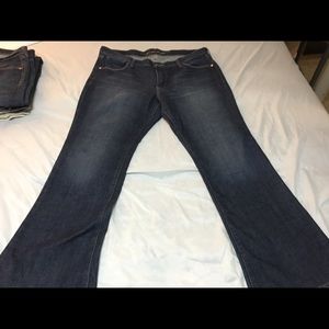 Old Navy "The Sweetheart" Jeans