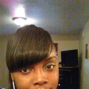 Meet your Posher, Adrienne