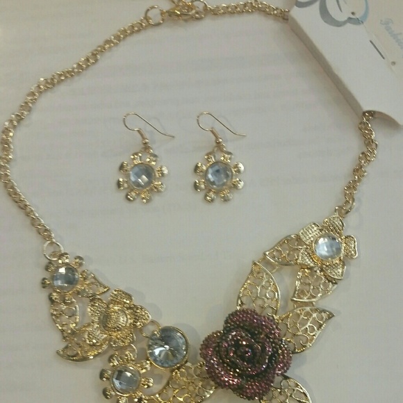 Statement Necklace with Earrings