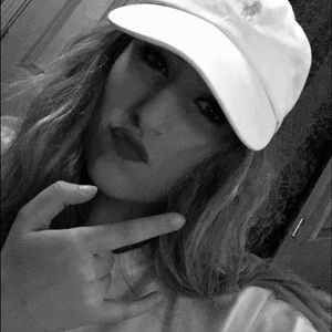 Meet your Posher, Karlee