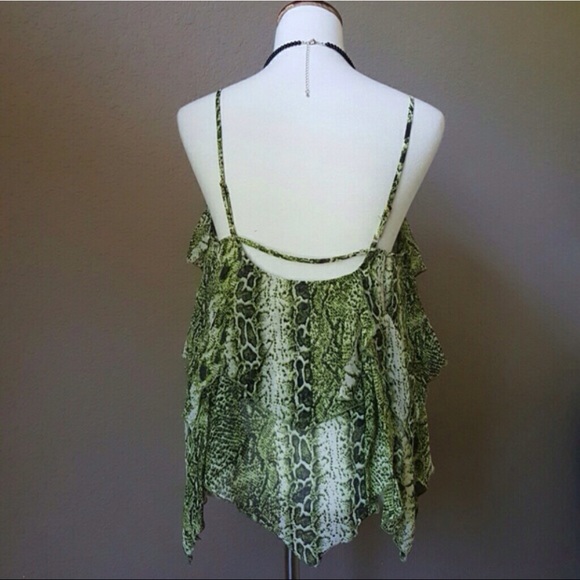 ❗️FINAL❗️Spaghetti Strap Ruffled Top - Picture 4 of 4