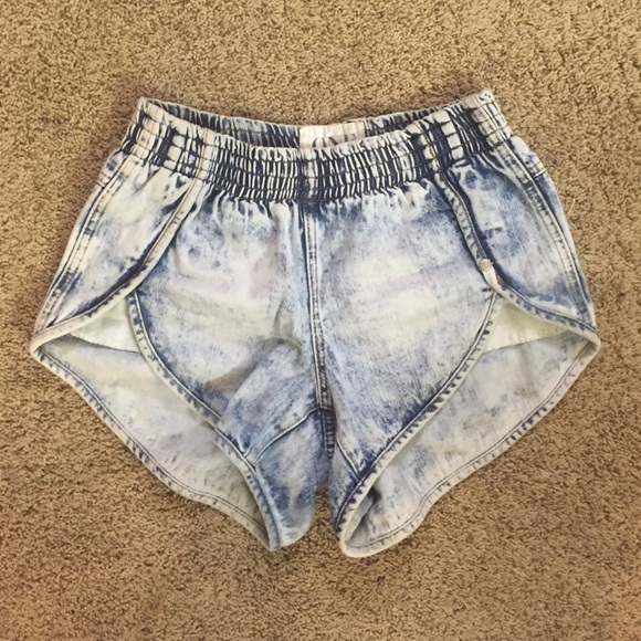 One Teaspoon runner short