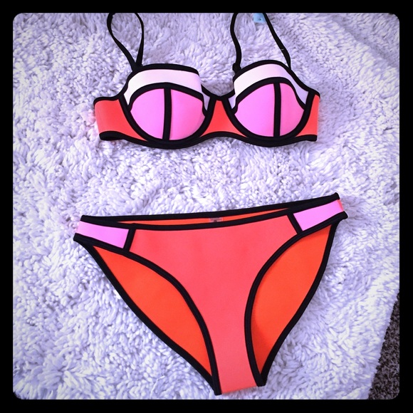 Color block neoprene bikini 👙