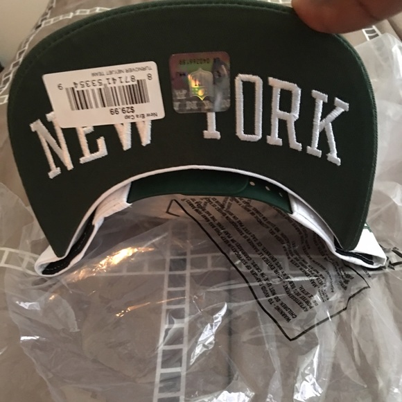 Authentic snap back hat - Picture 2 of 3