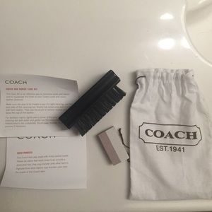 Coach suede and Nubuc care kit. Brush & bar