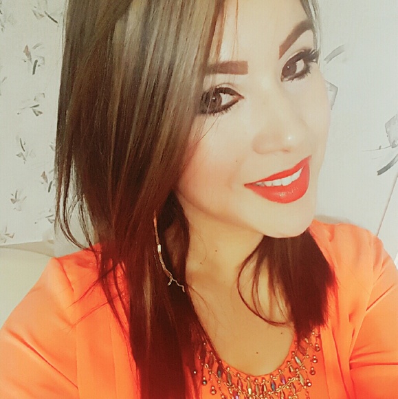 Meet your Posher, Rocio - Picture 1 of 1