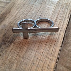 Doubled cross ring