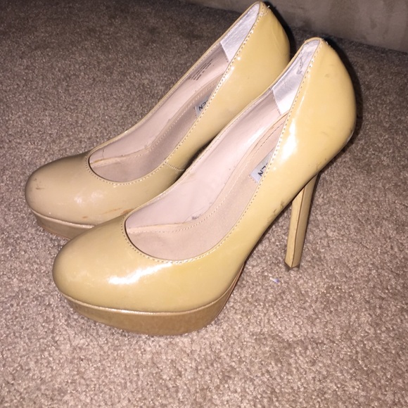 Steve Madden Bevv Platform Pump