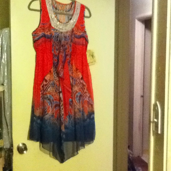 Dress - Picture 2 of 3