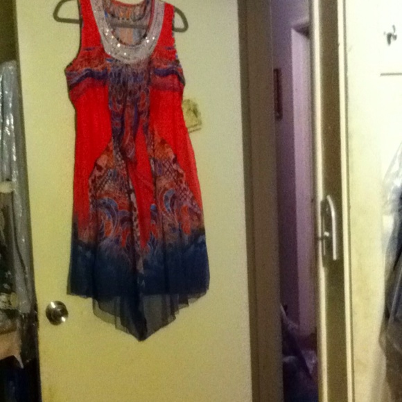 Dress - Picture 3 of 3