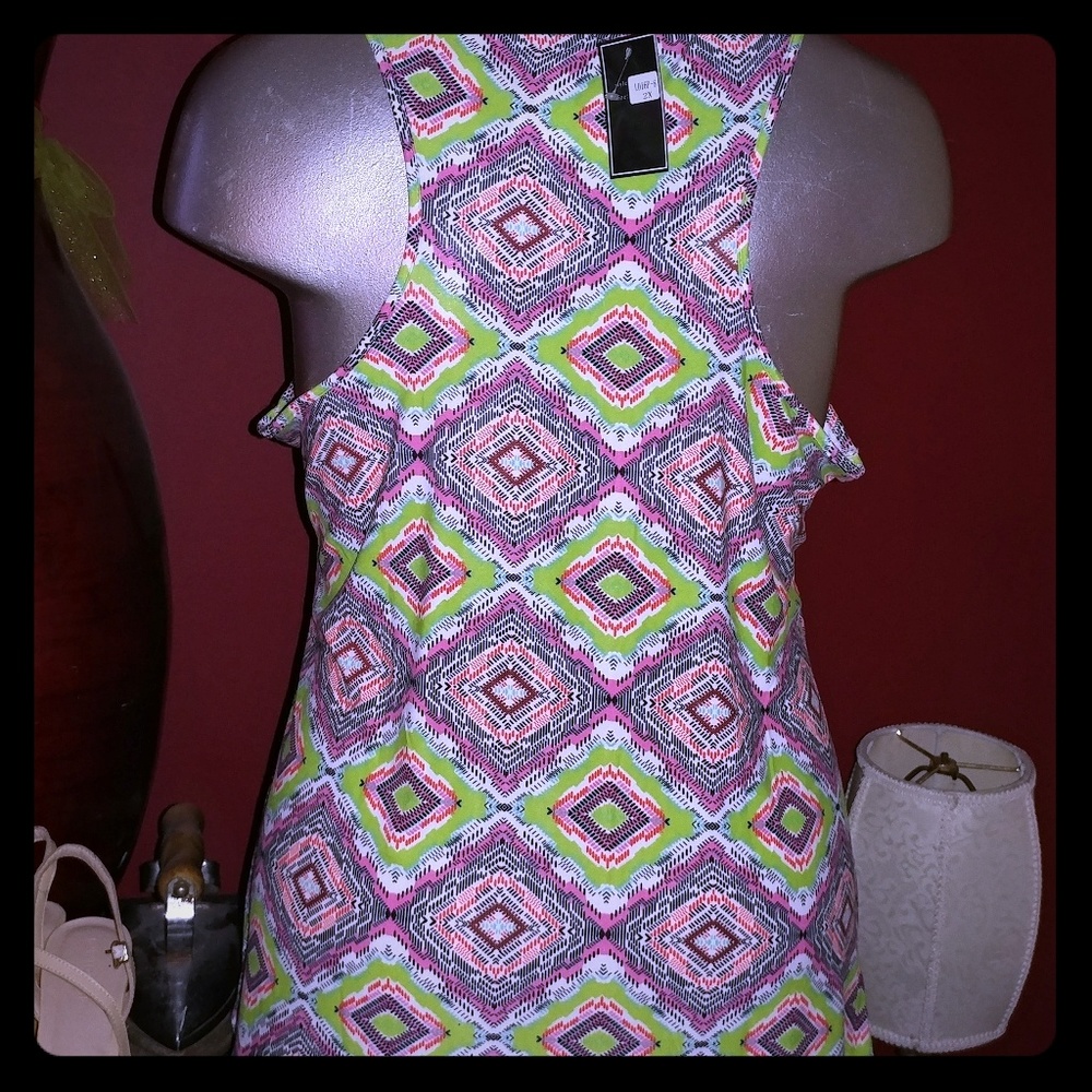 Sleeveless top plus size - Picture 3 of 6