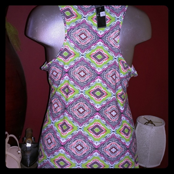 Sleeveless top plus size - Picture 3 of 6