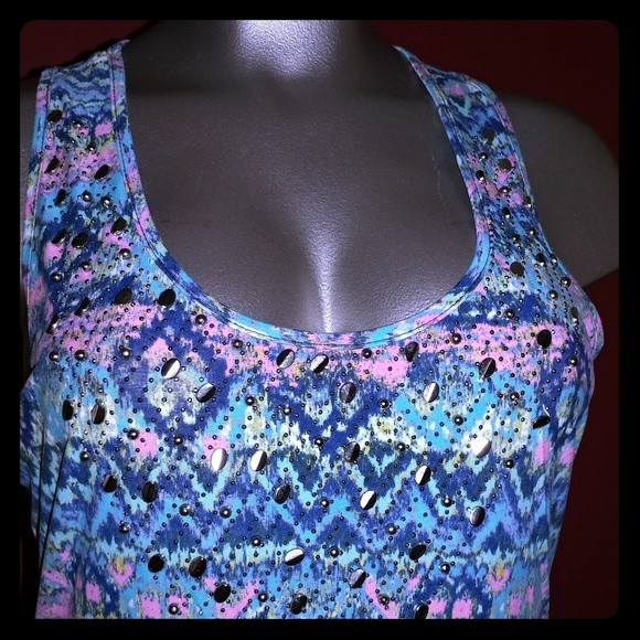 Sleeveless top plus size - Picture 5 of 6